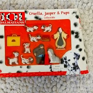 Vintage 101 Dalmations collectible set